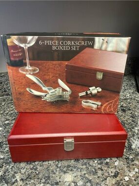 AMPERSAND AVE Red Wood Corkscrew Boxed Set